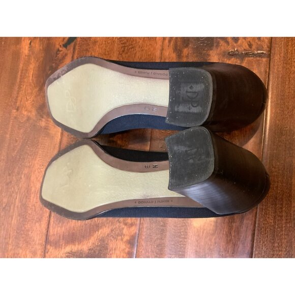 Donald J Pliner Navy Blue Square Toed Chunky Heels, Size 8 Narrow - Picture 8 of 9